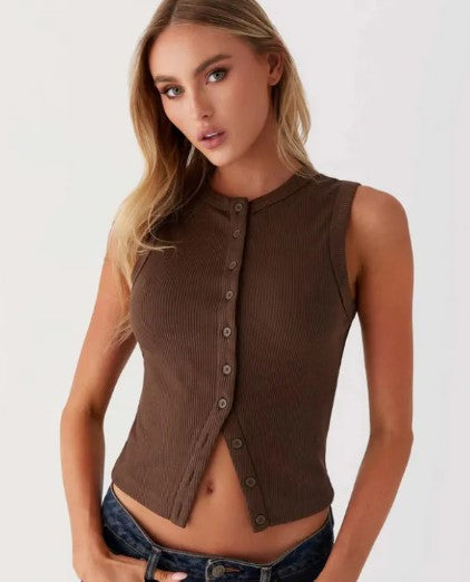 The Elegant Sleeveless Tailored Vest
