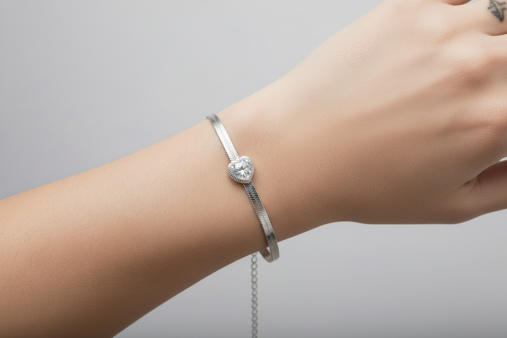 The Elegant Heart Zircon Accent Bracelet