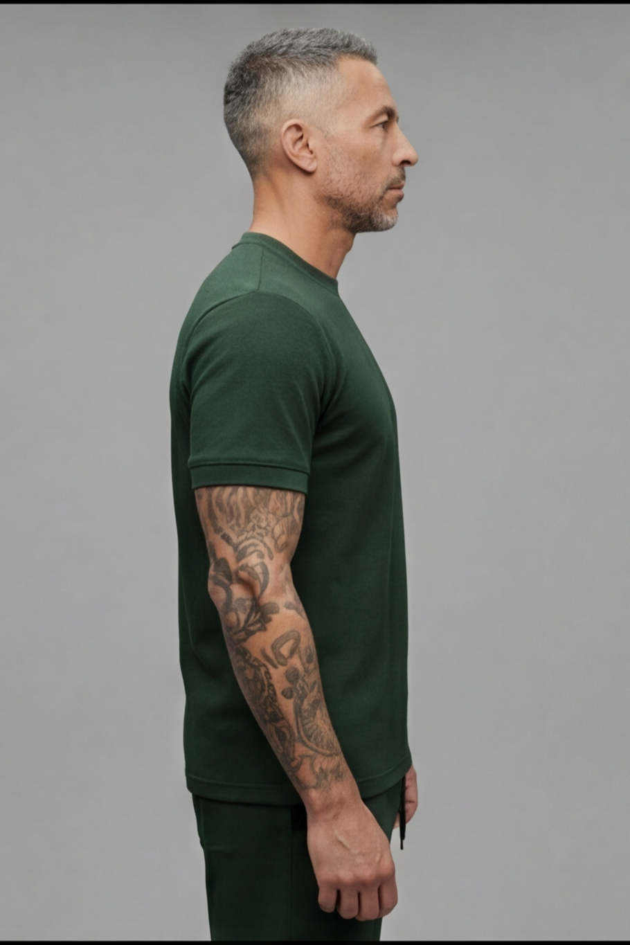 The Athletic Workout 2-Piece T-Shirt and Shorts Outfit with Pockets in Blackish Green